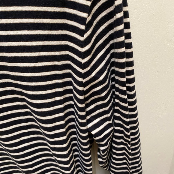 Ann Taylor top - Picture 3 of 11